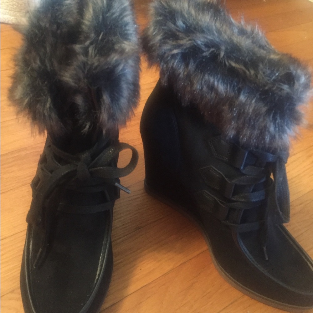 Cute black Merona ankle boots.NWOT. Size 8.